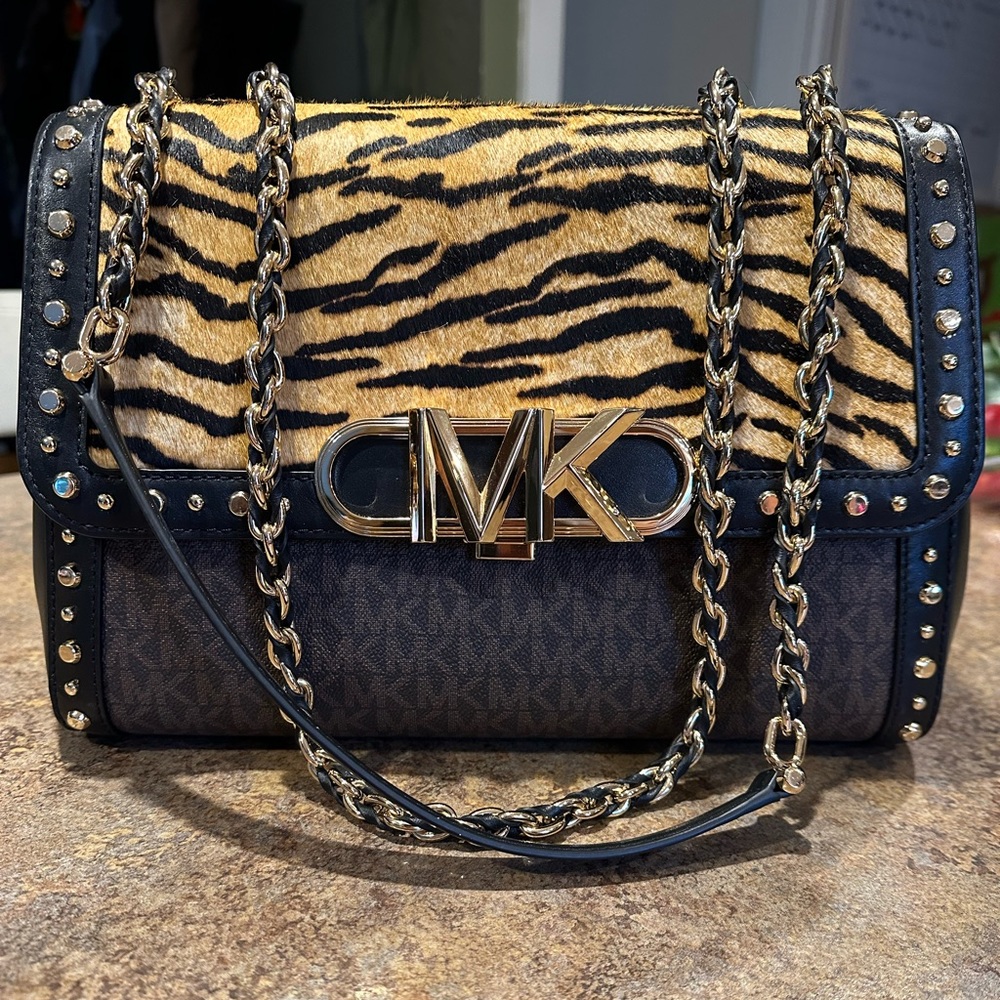**BRAND NEW EXTRA LARGE PARKER BAG**